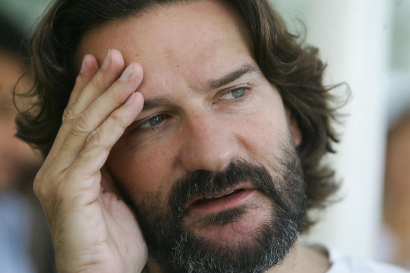 FrÃ©dÃ©ric Beigbeder: "Am luat ecstasy din motive literare"