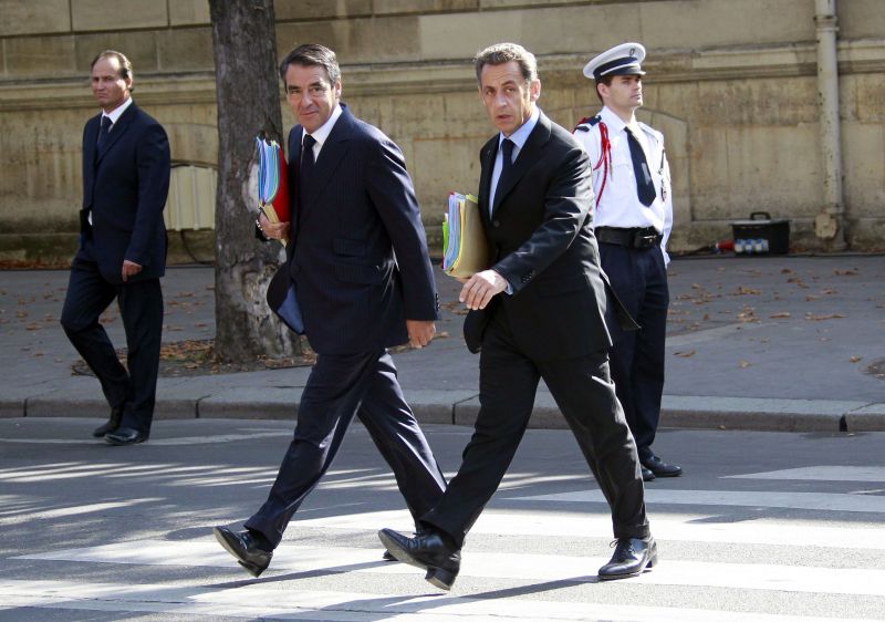 Franţa lui Sarkozy bagă mâna în buzunarele bogaţilor