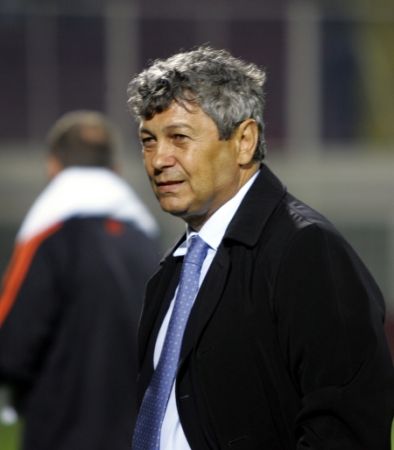 Lucescu acuză că are "jucători încrezuţi"