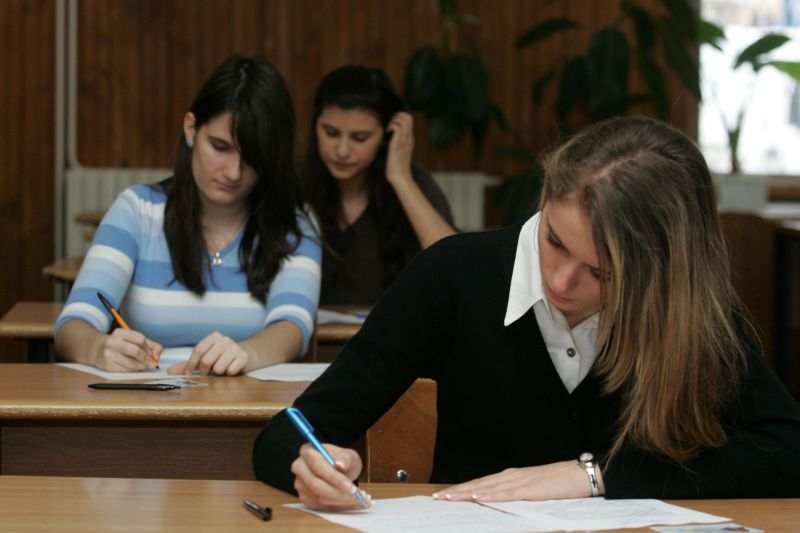 Peste 100.000 de elevi înscriși la a doua sesiune a Bac-ului. Află unde poți reclama neregulile