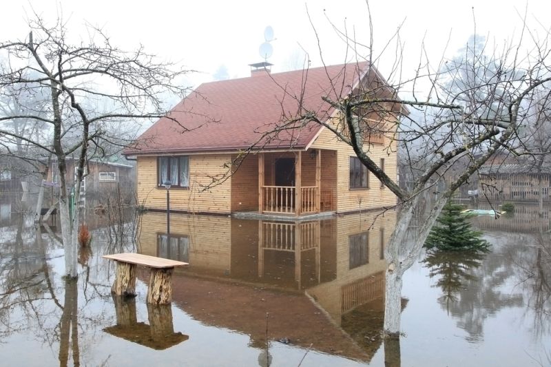 Proprietarii cu locuinţele neasigurate n-au fost amendaţi până acum