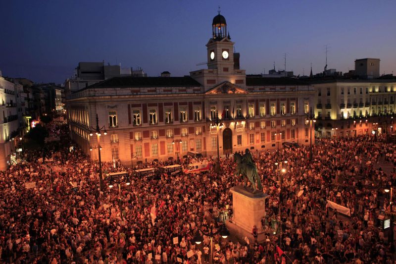 Proteste violente la Madrid împotriva Papei | VIDEO