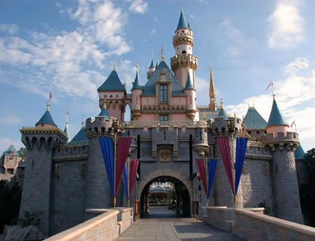 Ruşii vor să construiască al doilea Disneyland din Europa. VEZI unde