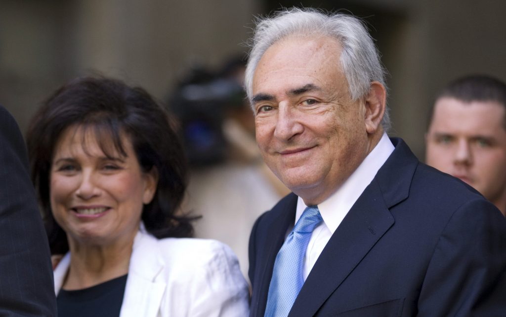 Strauss-Kahn şi-a cerut scuze de la angajaţii FMI. VEZI cum l-au primit foştii colaboratori