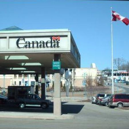 11 români arestaţi în Canada pentru trecerea ilegală a graniţei