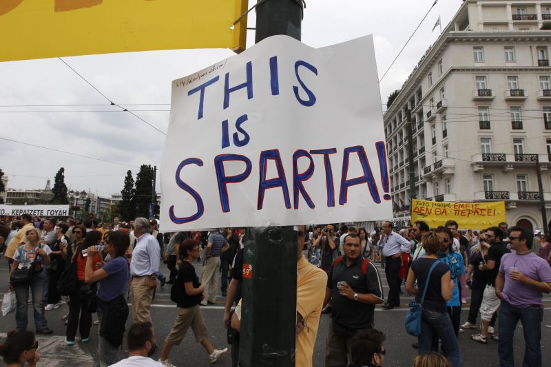 Atena, paralizată de o nouă grevă în transporturi. Ce soluţii au găsit grecii pentru turişti