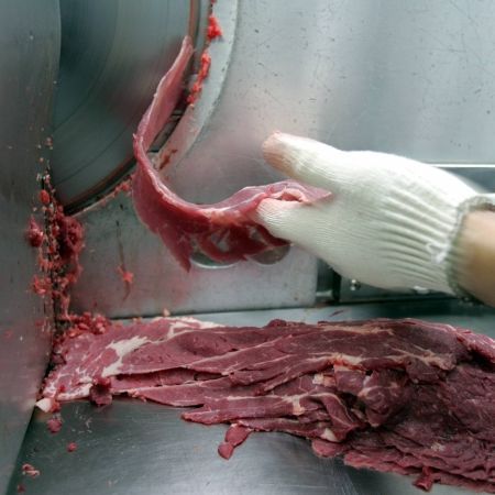 Carne de cal, vândută drept carne de vită în Piaţa Obor