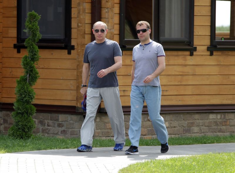 Medvedev caută susţinerea partidului lui Putin