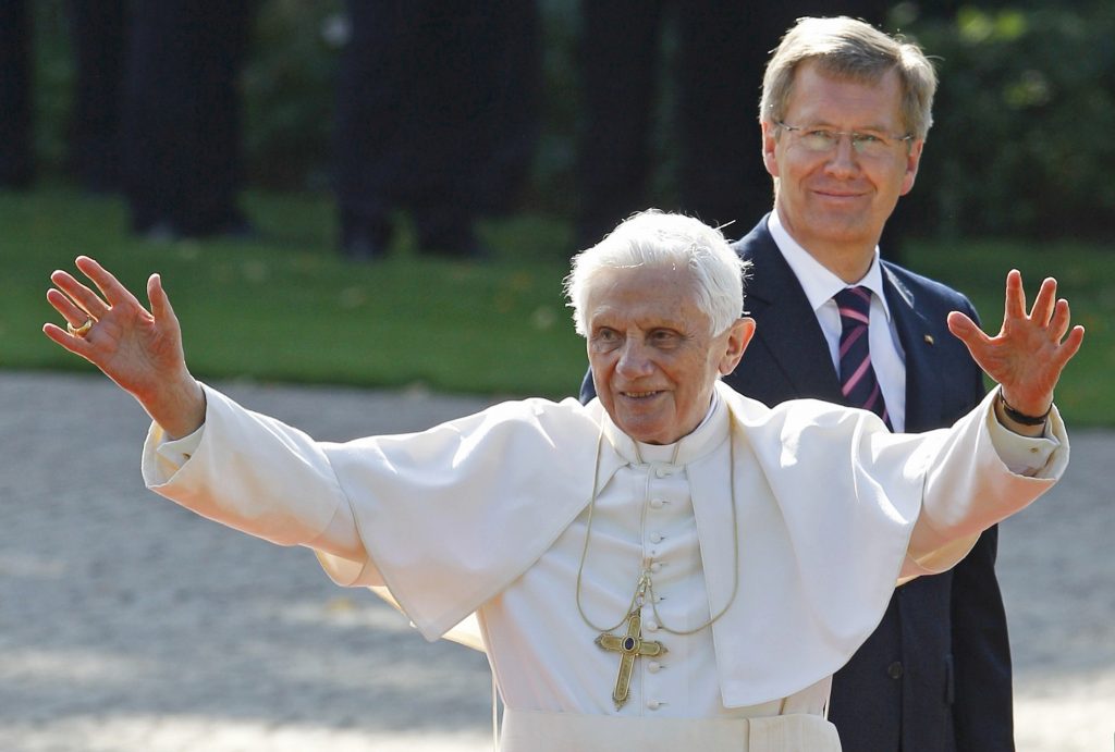 Papa Benedict, în vizită oficială în Germania. Prima întâlnire, cu preşedintele german