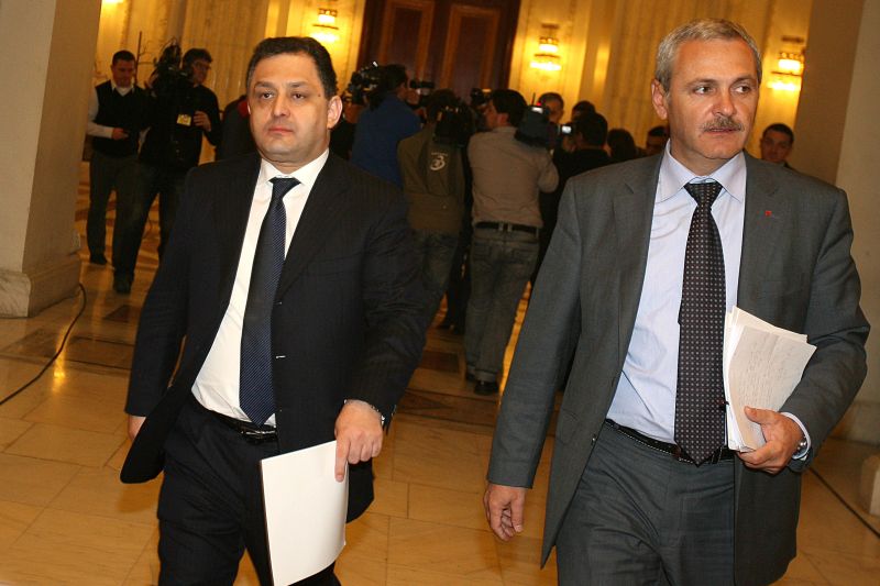 Practica sondajelor PSD, schimbată la Bucureşti: Dragnea pus şef peste ele ca să le "protejeze" de Vanghelie