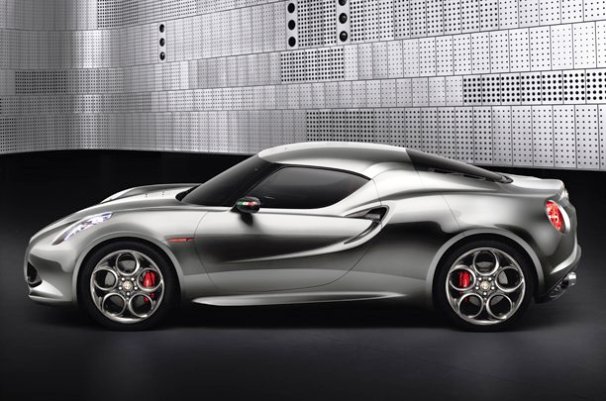 Producătorul auto Alfa Romeo prezintă la Salonul de la Frankfurt o vopsea