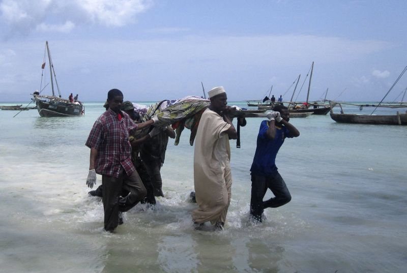 Tragedie în Oceanul Indian. Un feribot cu 600 de pasageri la bord s-a scufundat