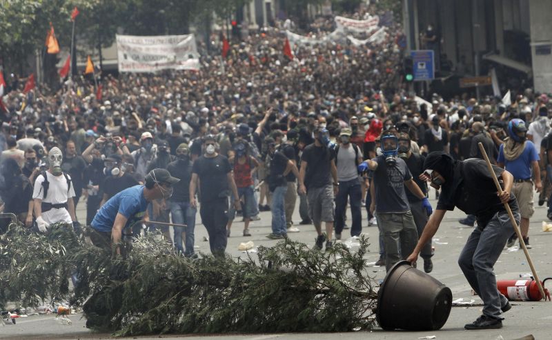 Deutsche Welle: Greva, singura armă a oamenilor din Grecia împotriva guvernului
