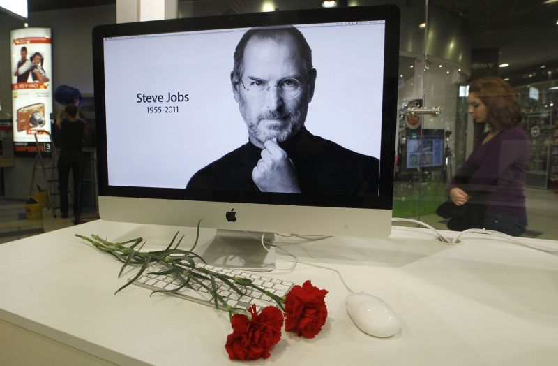 Drepturile de ecranizare a biografiei lui Steve Jobs, cumpărate de Sony