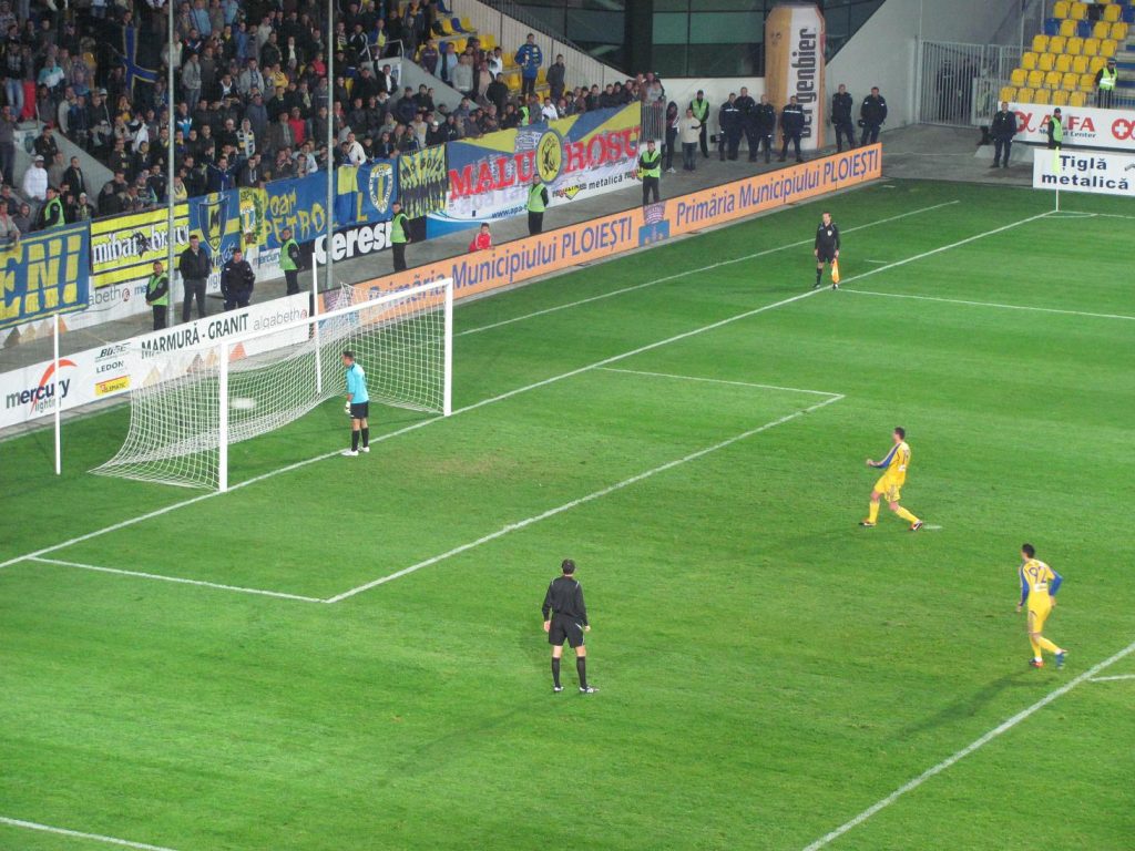 Haos la Petrolul - Voinţa. Portarul sibian a întors spatele la penalty-ul ploieştenilor!