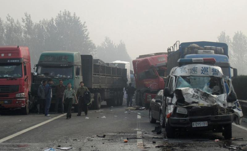 Peste 56 de morţi, în trei accidente rutiere produse în China