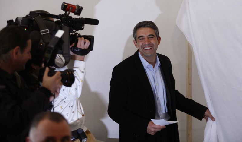 Rosen Plevneliev a câştigat prezidenţialele din Bulgaria