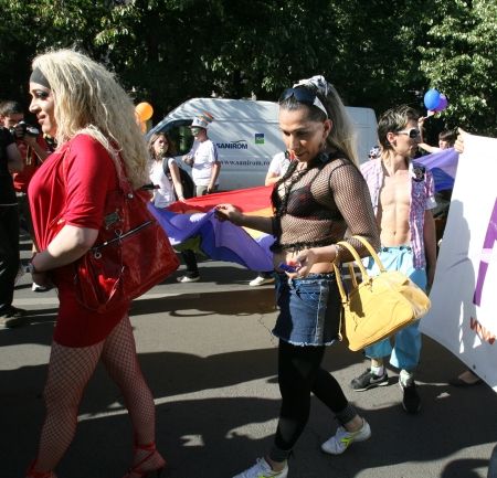 Serbia: Parada gay de la Belgrad, interzisă. De ce se tem autorităţile