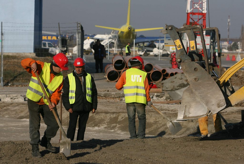 Aeroportul Băneasa îşi modernizează terminalul de business. VEZI cum va arăta