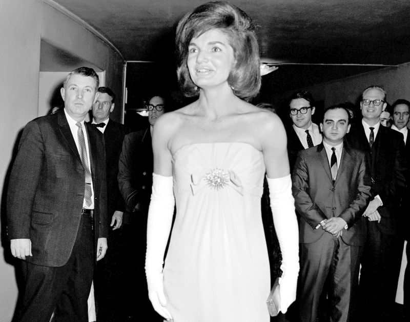 Ce i-ar face Jackie Kennedy unui bărbat din zilele noastre