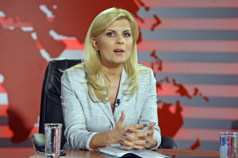 Elena Udrea şi Prinţul Charles, salvatorii Carpaţilor