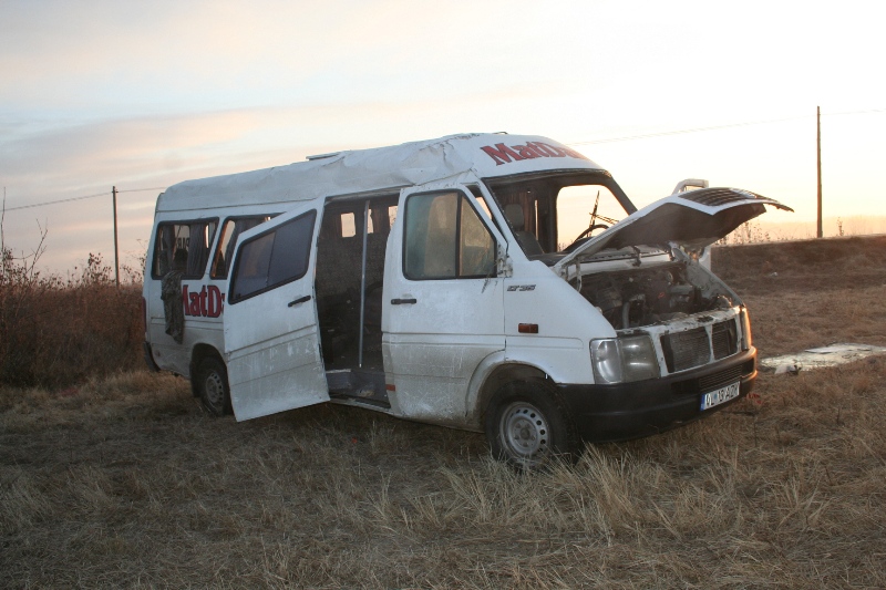 Exact ca în Ungaria: un TIR a intrat în coliziune cu un microbuz la Constanţa