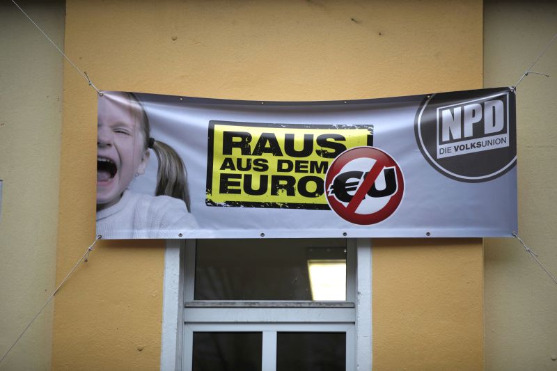 Germania mai face o încercare să scoată în afara legii partidul neonazist