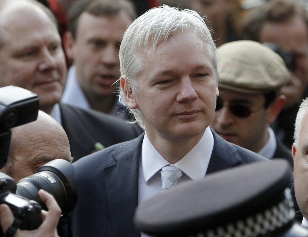 Julian Assange, fondatoul WikiLeaks, ar putea fi extrădat în Suedia