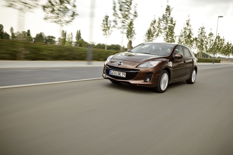 Mazda3, după facelift: ambiţii mari, schimbări puţine