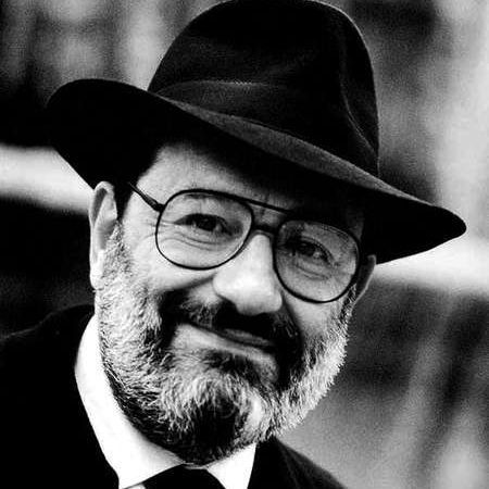 Umberto Eco: "Scriu pentru masochişti"