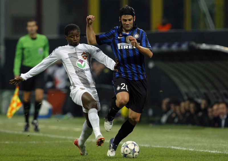 AC Milan a pus ochii pe Cristi Chivu