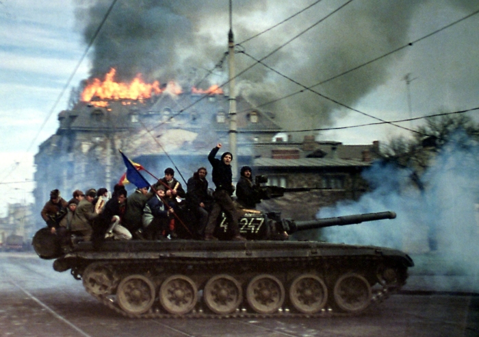 Alex Mihai Stoenescu lămureşte misterul evenimentelor din Decembrie '89: Revoluţie sau lovitură de stat?
