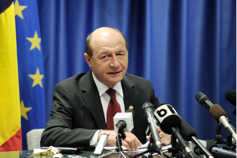 Băsescu l-a concediat public pe ambasadorul român la Roma