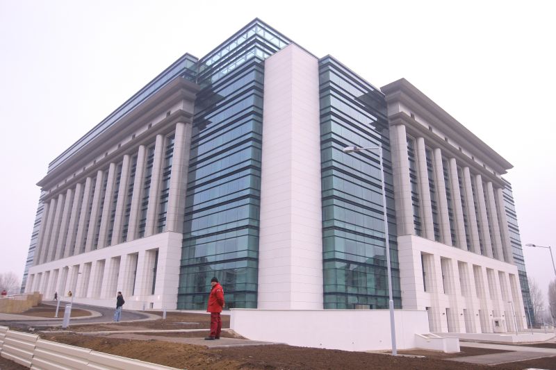 Biblioteca Naţională va fi deschisă în 2012
