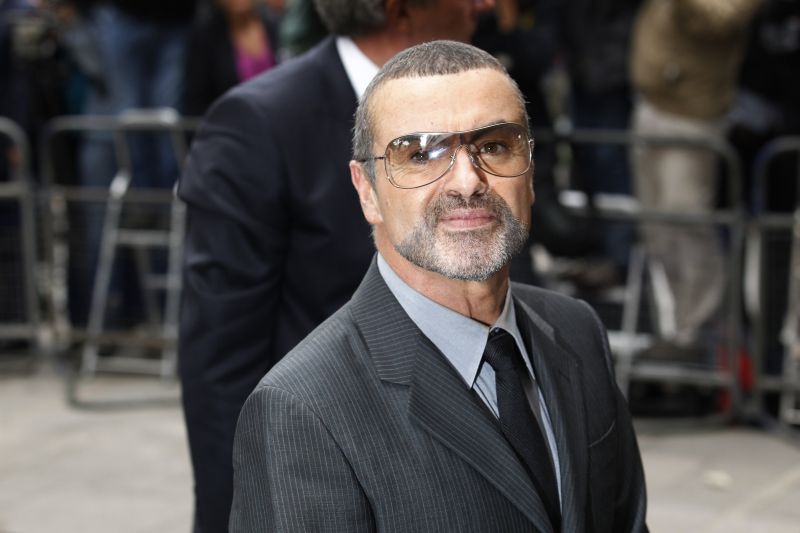 George Michael povesteşte cum s-a zbătut între viaţă şi moarte