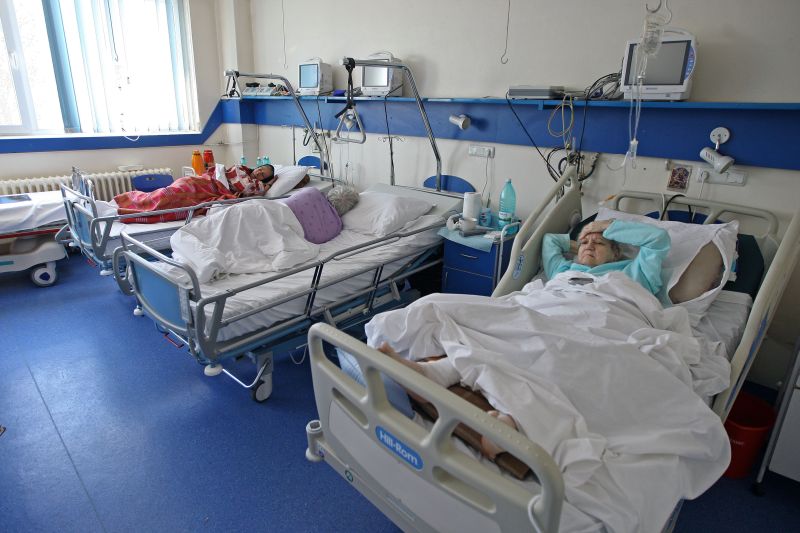 Nou val de internări în spitalele din toată țara. Profilul pacientului s-a schimbat total