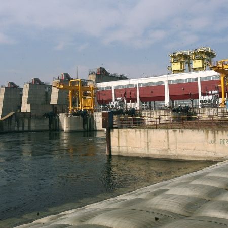Hidroelectrica a reziliat din contractele cu "băieţii deştepti"