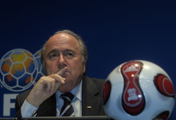 Joseph Blatter, comparat cu Gaddafi