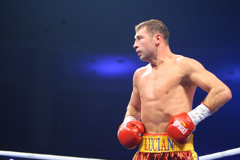 Lucian Bute şi-a pierdut prima poziţie din topul boxrec.com