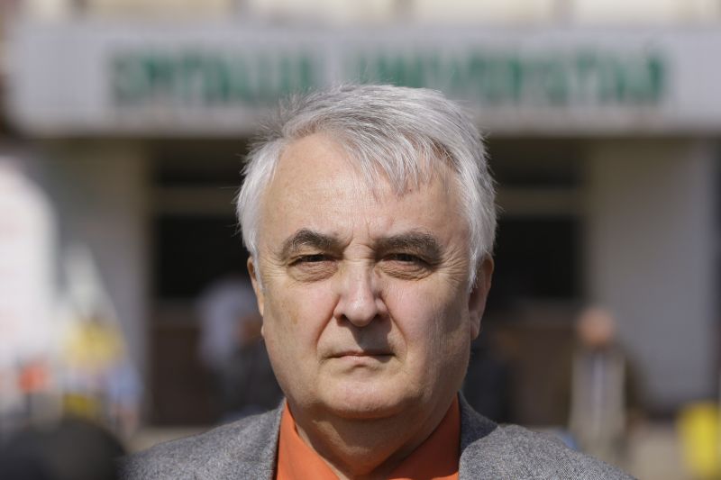 Mircea Cinteză a demisionat din Senat