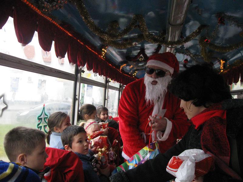 Moş Crăciun, cu tramvaiul prin Timişoara