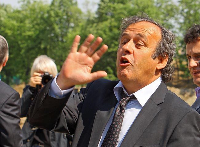 Platini, enervat de Ferguson: "Lumea nu se învârte în jurul Angliei!"