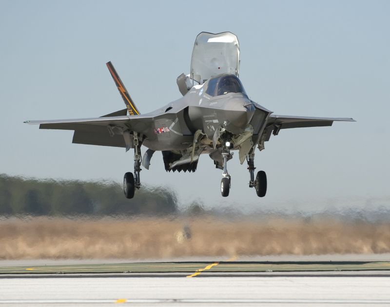 SUA: Probleme "de design şi performanţe" în construcţia aeronavei de luptă F-35