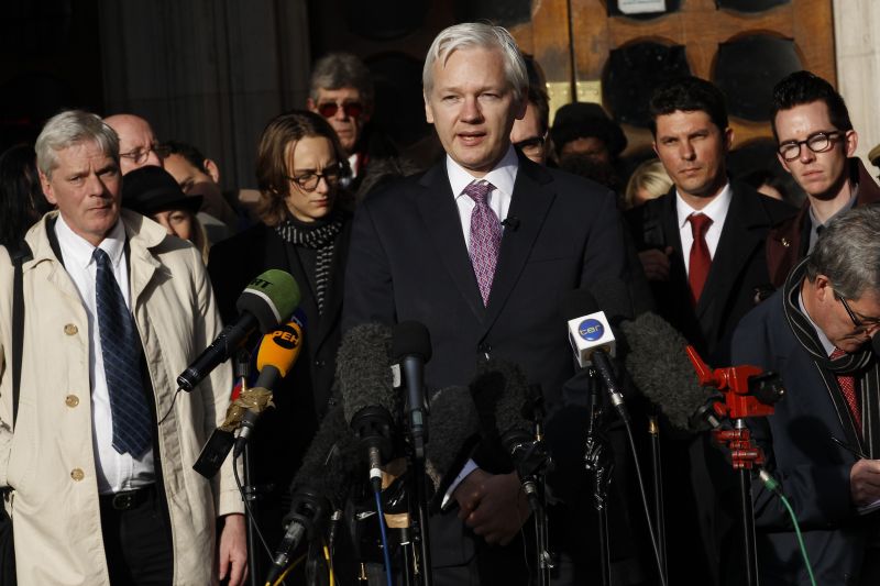 Wikileaks: Assange, la Curtea Supremă din Marea Britanie, "cârtiţa" judecată în SUA