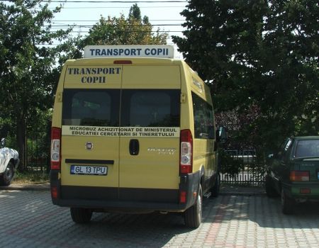 Cinci microbuze şcolare noi pentru elevii din Suceava