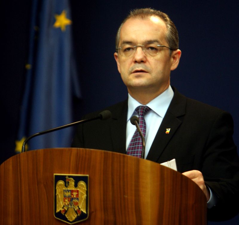 Emil Boc: "Dialogul e deschis, violențele sunt inacceptabile". Premierul i-a cerut ministrului Igaş să ia măsuri ferme