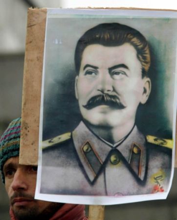 "Faţa" şi "mâinile" lui Stalin, scoase la vânzare
