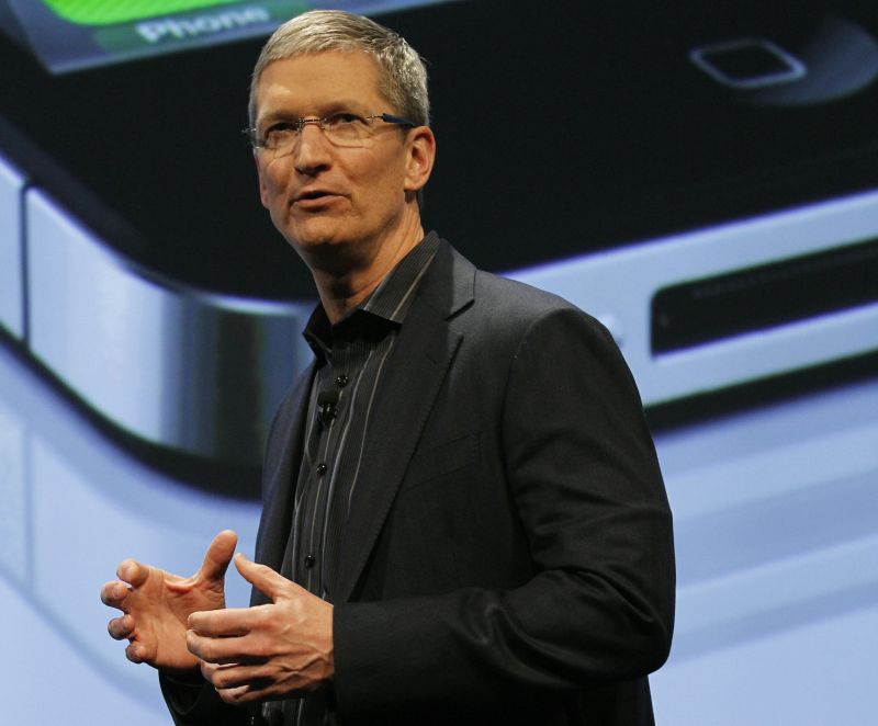 Înlocuitorul lui Steve Jobs, cel mai bine plătit CEO din America