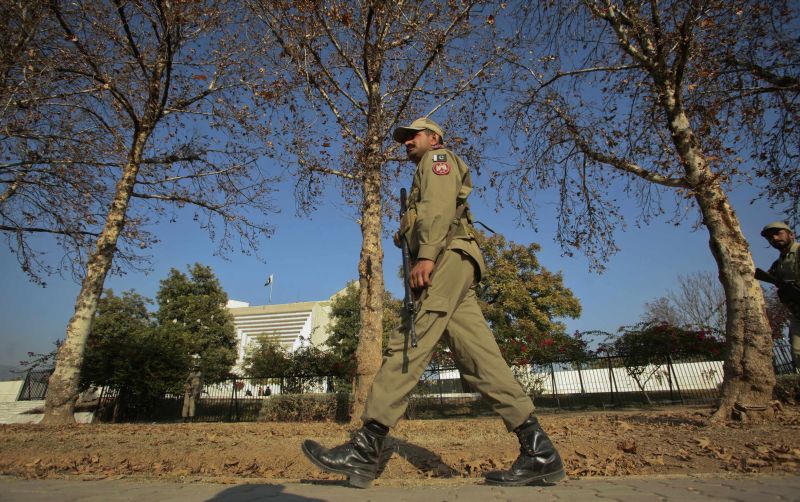 Iranul şi-a închis graniţa cu Pakistanul