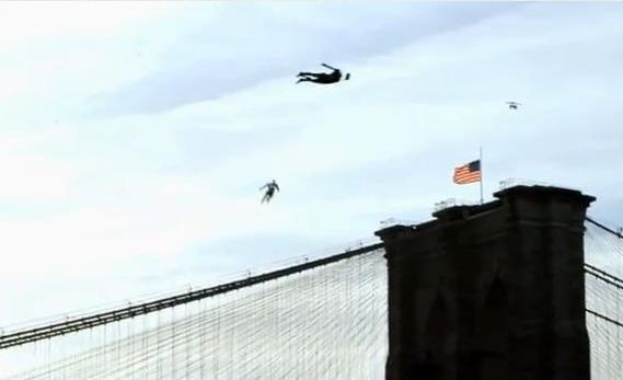 Oameni zburători deasupra New York-ului | VIDEO